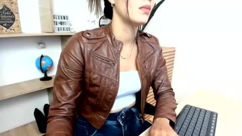 Merlina online show from July 2026 08:04:02 PM