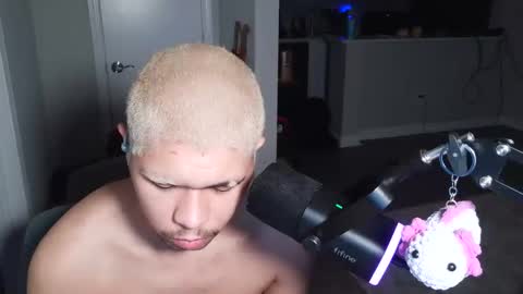 Snapshot of merlinharriss chatting on January 2026 12:35:01 AM Merlinz Magic online show from January 2026 12:35:01 AM