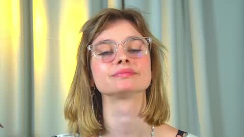 Snapshot of merlinmeyer chatting on April 2026 06:34:01 PM Merlin online show from April 2026 06:34:01 PM