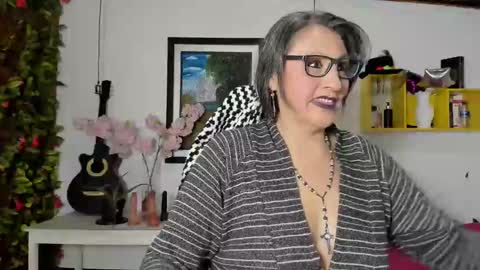 Snapshot of merlyna_goldens chatting on January 2025 03:55:02 AM My next birthday is December 11th. online show from January 2025 03:55:02 AM