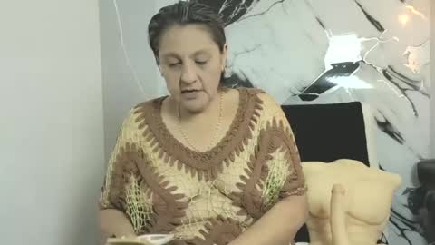 Snapshot of merlyna_goldens chatting on October 2025 12:31:01 AM My next birthday is December 11th. online show from October 2025 12:31:01 AM