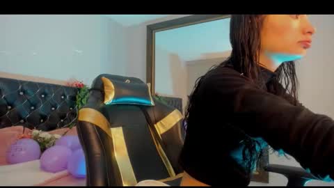 Snapshot of merolinegp chatting on December 2025 07:22:01 PM Sofia online show from December 2025 07:22:01 PM