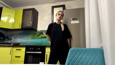 Stefani online show from May 2026 06:31:02 PM