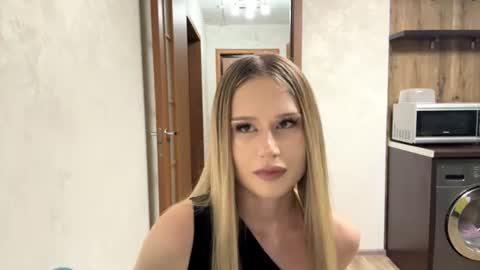 Stefani online show from July 2026 01:18:01 PM