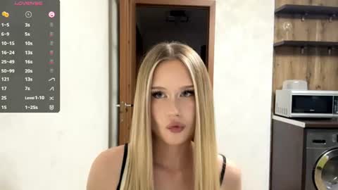 Stefani online show from July 2026 01:14:02 PM