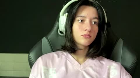 Isabella online show from July 2026 09:04:02 AM