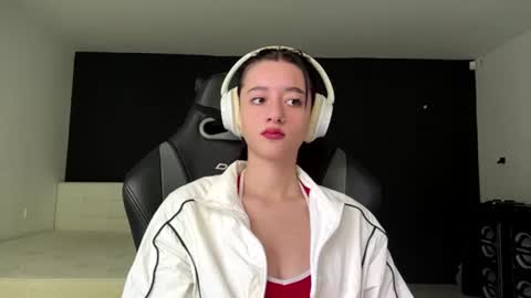 Isabella online show from July 2026 09:07:02 AM