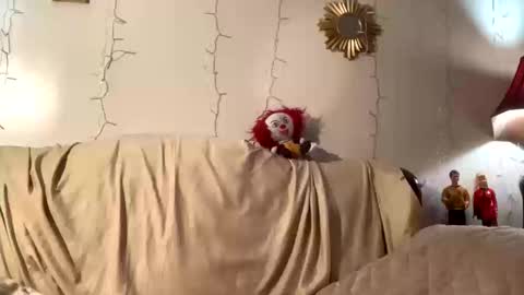 Lia online show from October 2025 09:30:01 AM