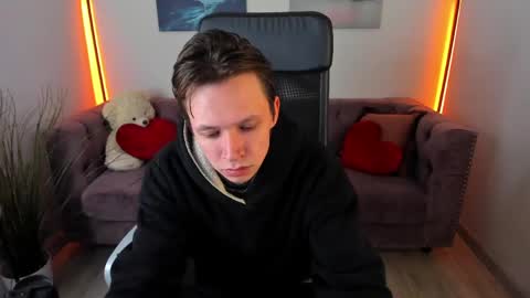 MEVERIK OUSHEN online show from May 2026 08:29:01 PM