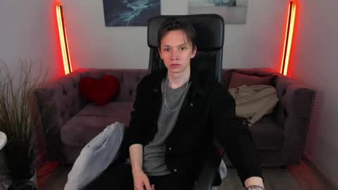 MEVERIK OUSHEN online show from June 2026 08:36:02 PM