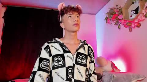 Snapshot of mhatias_ chatting on March 2026 05:02:01 AM MATHIAS online show from March 2026 05:02:01 AM