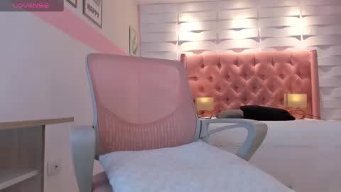 Snapshot of mhellissaw chatting on January 2025 10:06:01 AM melissa online show from January 2025 10:06:01 AM