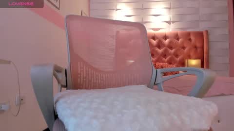 Snapshot of mhellissaw chatting on March 2025 09:06:02 AM melissa online show from March 2025 09:06:02 AM