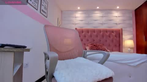 Snapshot of mhellissaw chatting on September 2025 08:36:02 PM melissa online show from September 2025 08:36:02 PM