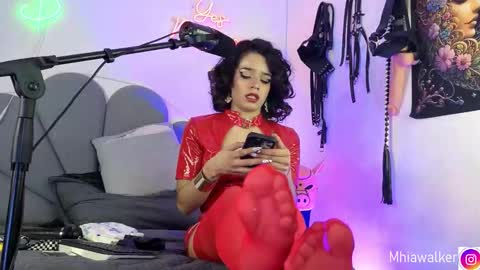 Snapshot of mhiacorleone chatting on October 2025 09:08:01 AM Mistress Corleone online show from October 2025 09:08:01 AM