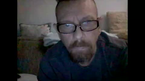 mhitch924 online show from May 2026 01:11:02 AM