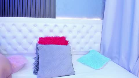 MHONIK BELUCI online show from February 2026 11:13:01 AM