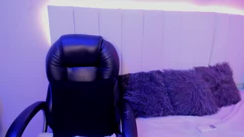 MHONIK BELUCI online show from July 2026 12:48:02 PM