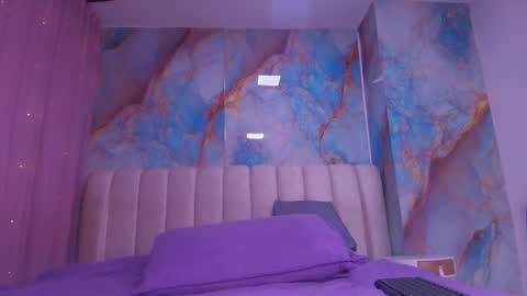 Emi online show from March 2026 07:20:02 PM