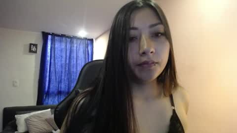 Snapshot of mia_112022 chatting on December 2024 06:17:01 PM Mia zoe online show from December 2024 06:17:01 PM