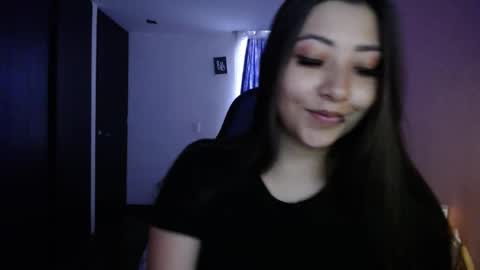 Snapshot of mia_112022 chatting on February 2025 04:37:02 PM Mia zoe online show from February 2025 04:37:02 PM