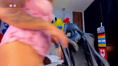 Violett online show from June 2026 10:03:01 PM