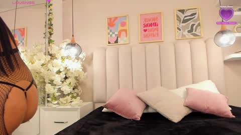 mia__bailey_ online show from April 2026 03:06:01 AM