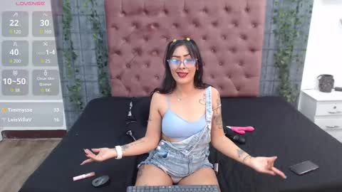 Mia online show from February 2025 06:44:02 AM