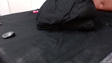 Mia online show from March 2025 07:16:01 AM