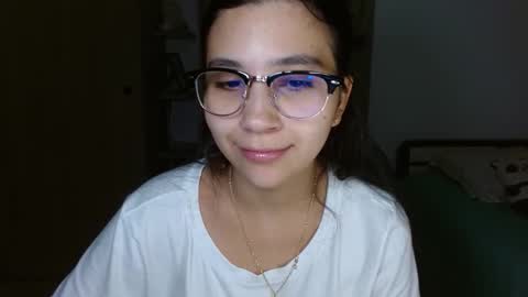 Mia online show from February 2026 03:33:02 AM