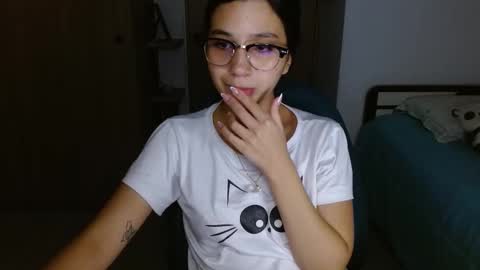 Mia online show from February 2026 06:31:01 AM