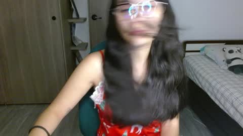 Mia online show from April 2026 05:12:02 AM