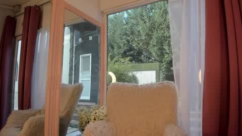 Mia  Milan online show from October 2025 06:34:02 AM