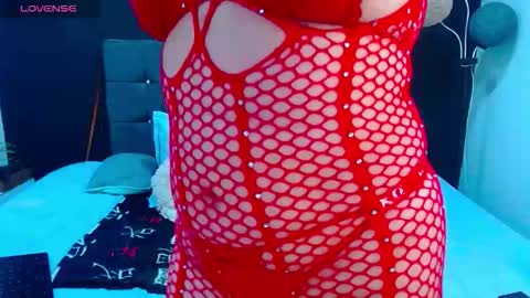 C A L L  M E  M I A  online show from December 2025 05:06:02 AM