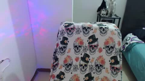 mia online show from February 2025 01:12:02 AM