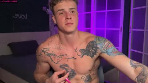 Andre and Mia online show from September 2025 08:34:01 PM