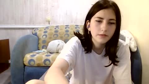 mia_beauti_live online show from July 2026 02:33:01 PM