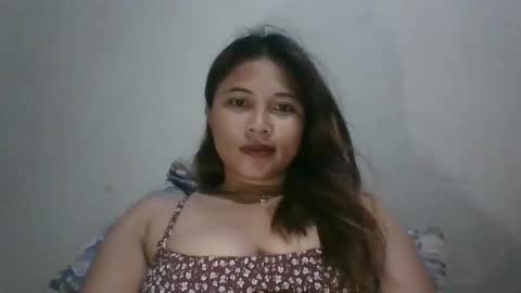 Snapshot of mia_bella04 chatting on January 2025 01:31:02 AM mia_bella04 online show from January 2025 01:31:02 AM