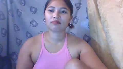 Snapshot of mia_bella04 chatting on December 2025 12:51:01 AM mia_bella04 online show from December 2025 12:51:01 AM