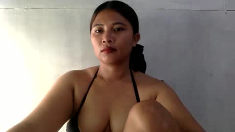 Snapshot of mia_bella04 chatting on February 2026 02:23:01 AM mia_bella04 online show from February 2026 02:23:01 AM