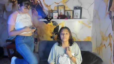 Snapshot of mia_bella18 chatting on January 2026 06:44:01 PM Mia online show from January 2026 06:44:01 PM