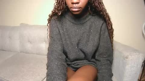 mia_bellie2 online show from May 2026 09:48:02 AM