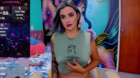 Mia online show from January 2025 08:11:02 PM