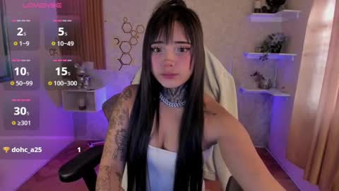 Mia online show from September 2025 04:07:01 PM