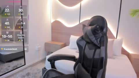 M I A  online show from November 2025 02:58:01 AM