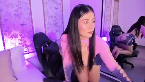 M I A  online show from July 2026 02:25:02 AM