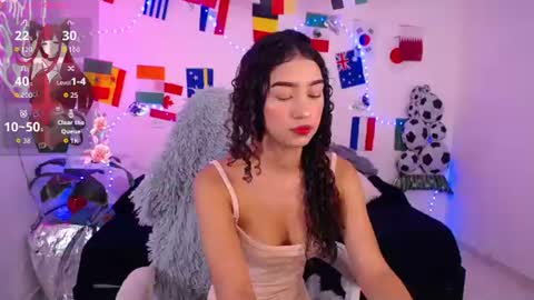 mia_cute_girl online show from July 2026 12:11:01 PM