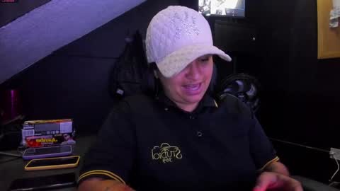 Mia daniela  online show from September 2025 08:32:02 PM