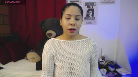 Mia online show from April 2026 12:05:02 PM