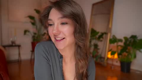Mia online show from July 2026 09:35:01 PM